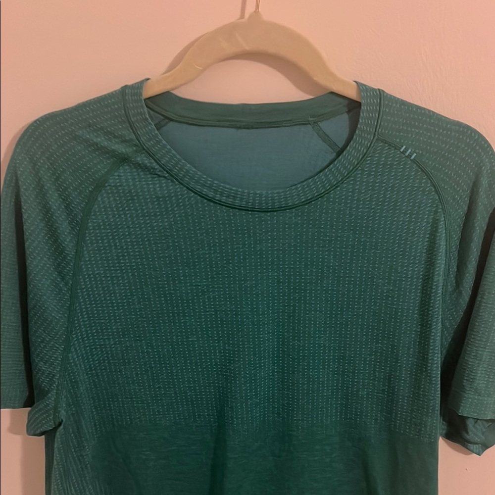 Lululemon Men's Green Shirt